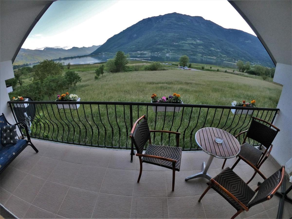 Guest House Blue Views Πλαβ Εξωτερικό φωτογραφία
